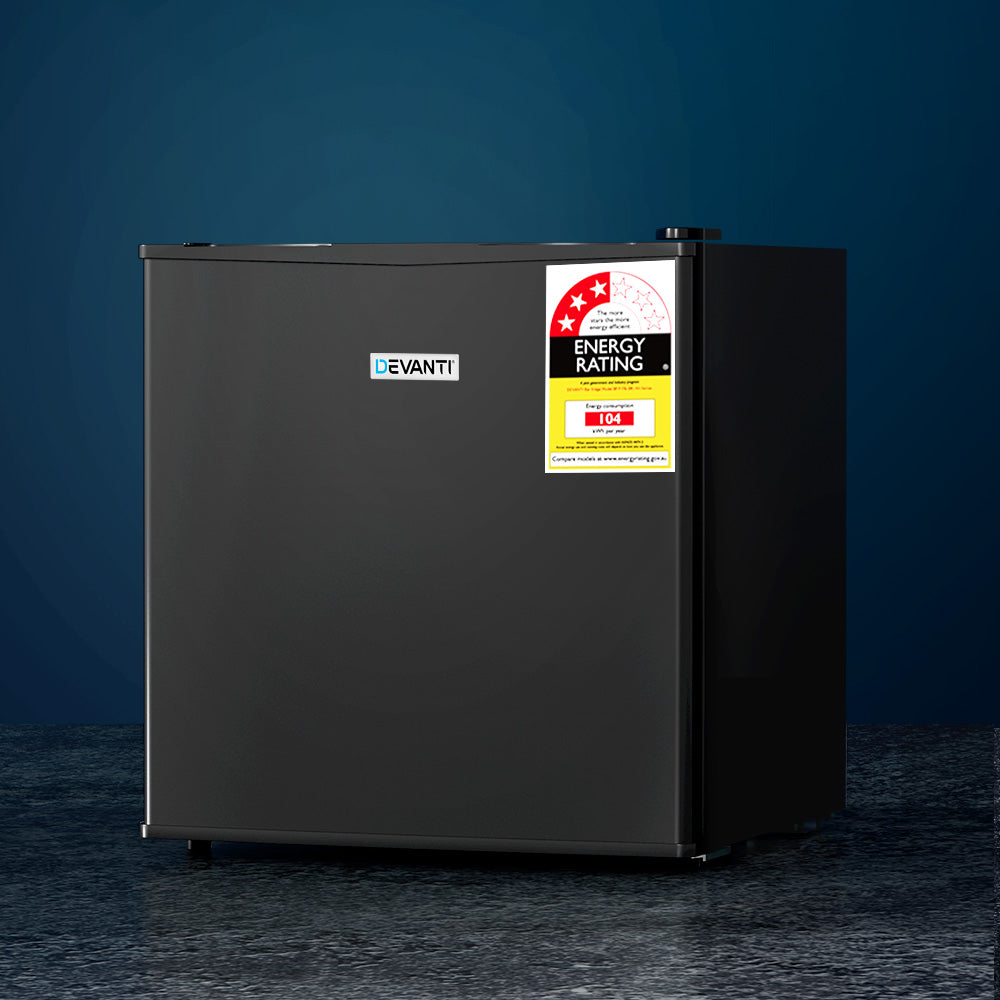 Fridges: Devanti 48L Bar Fridge Black