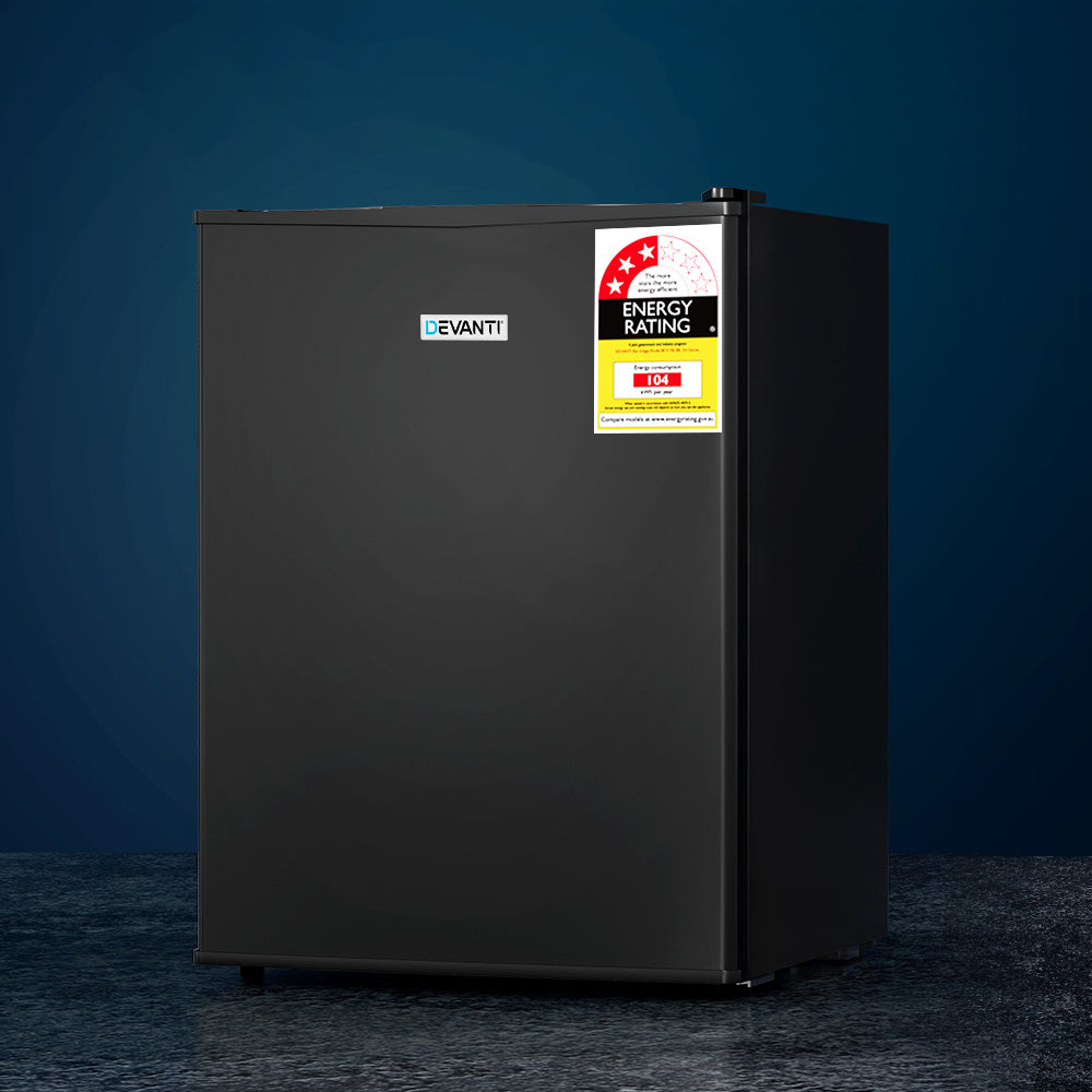 Fridges: Devanti 70L Bar Fridge Black