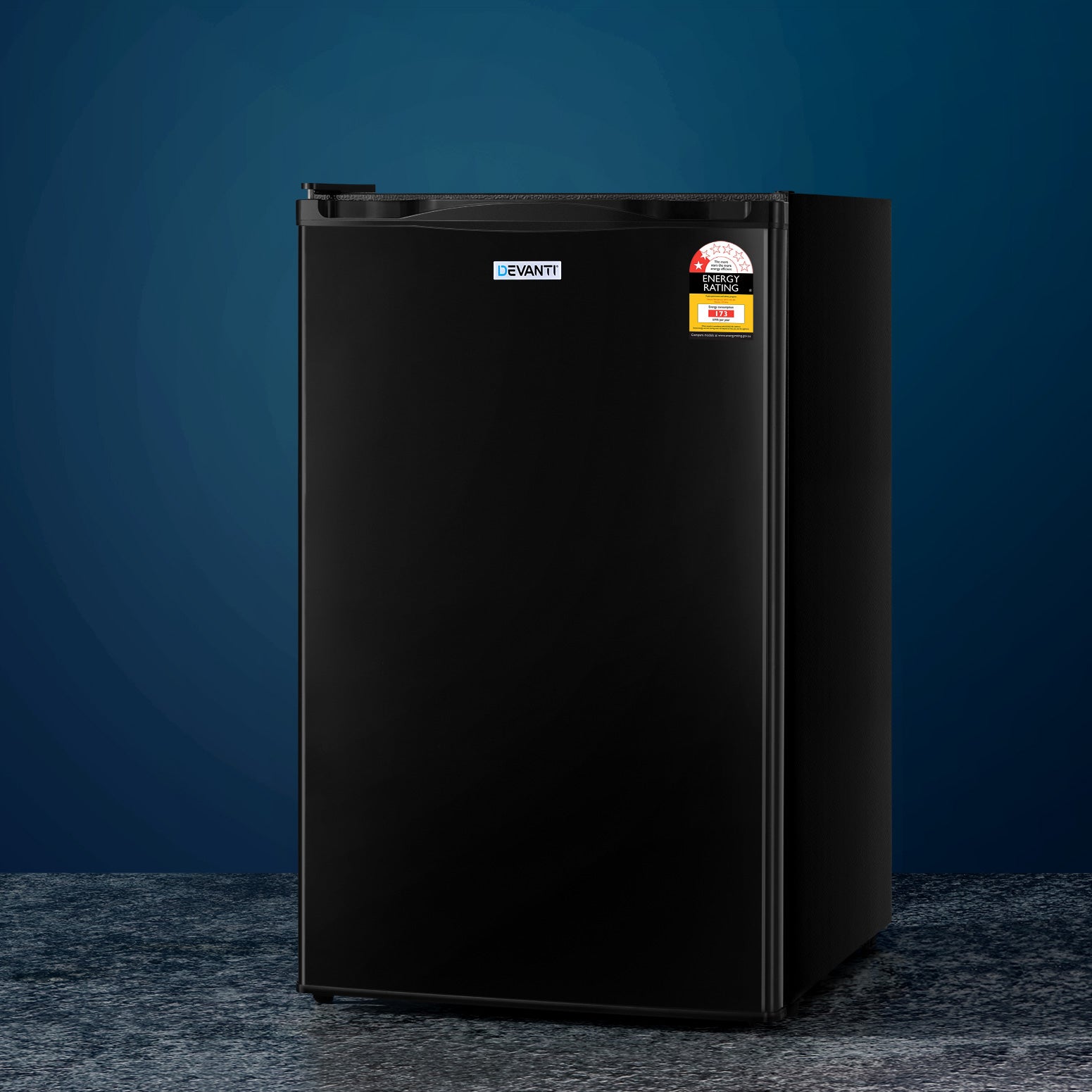 Fridges: Devanti 110L Bar Fridge Black