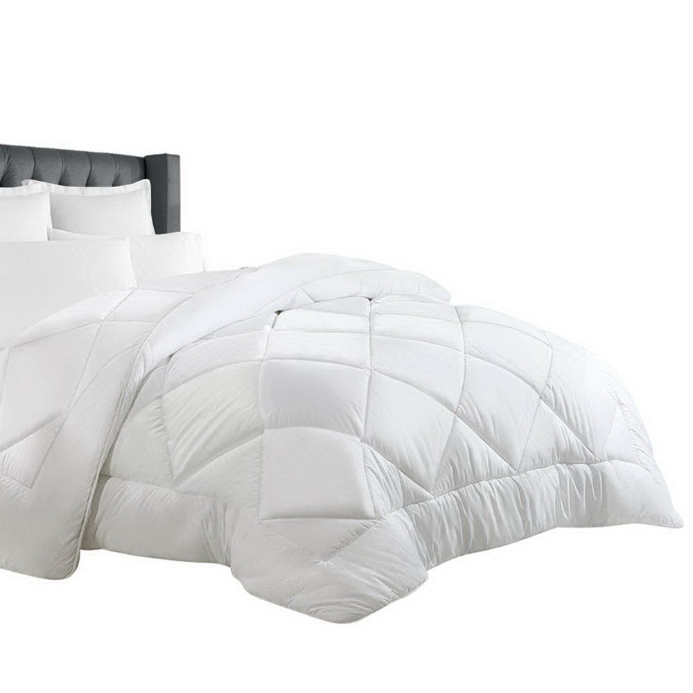 Quilts & Duvets: Giselle Bedding 700GSM Microfibre Bamboo Quilt Queen