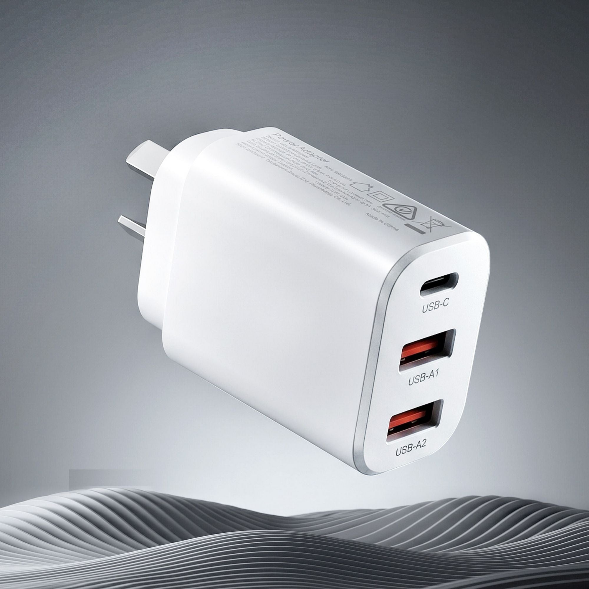 Devanti USB C Charger 30W Fast Charger 3 Port PD Charging Block White