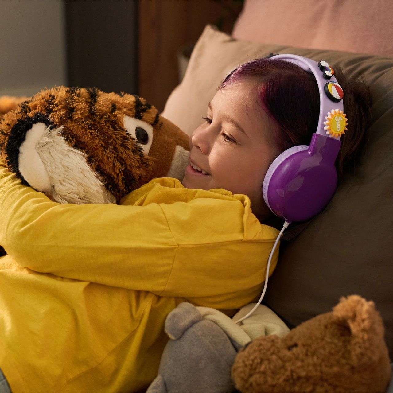 Laser Kids Wired Headphones with Charms Pink