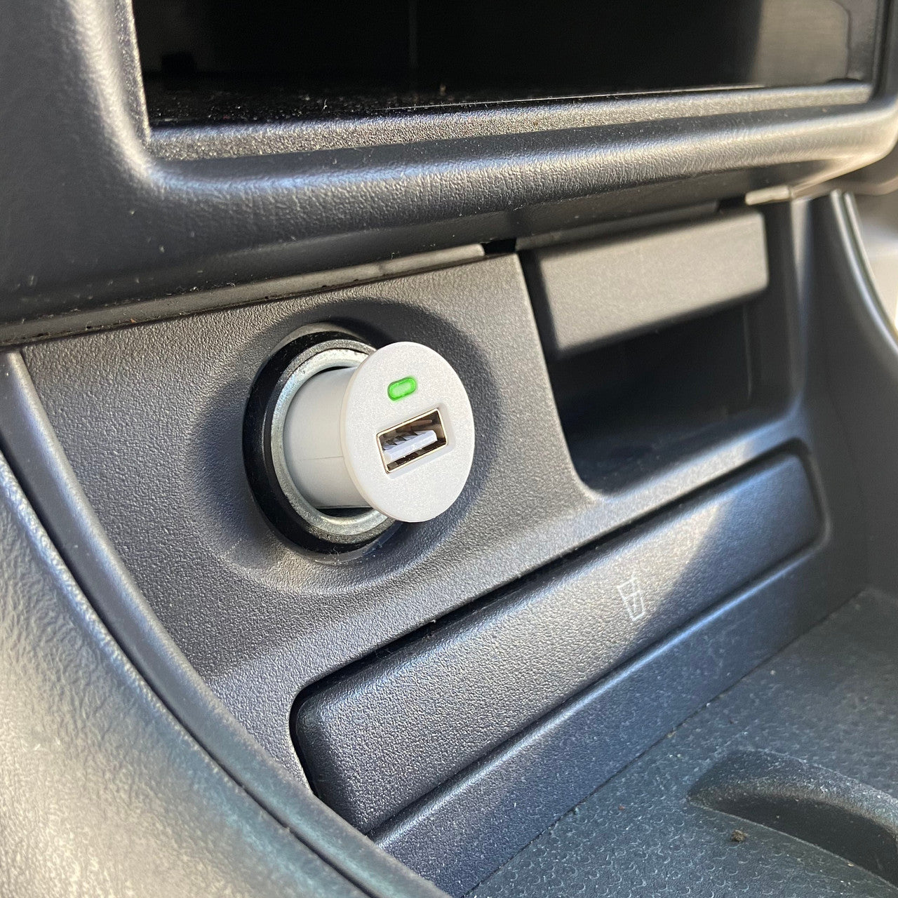 Printers & Accessories: Laser USB Car Charger with 3-in-1 Cable White