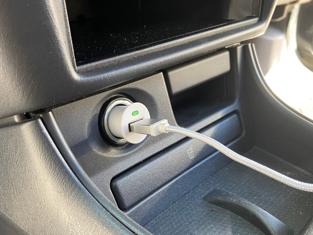 Printers & Accessories: Laser USB Car Charger with 3-in-1 Cable White