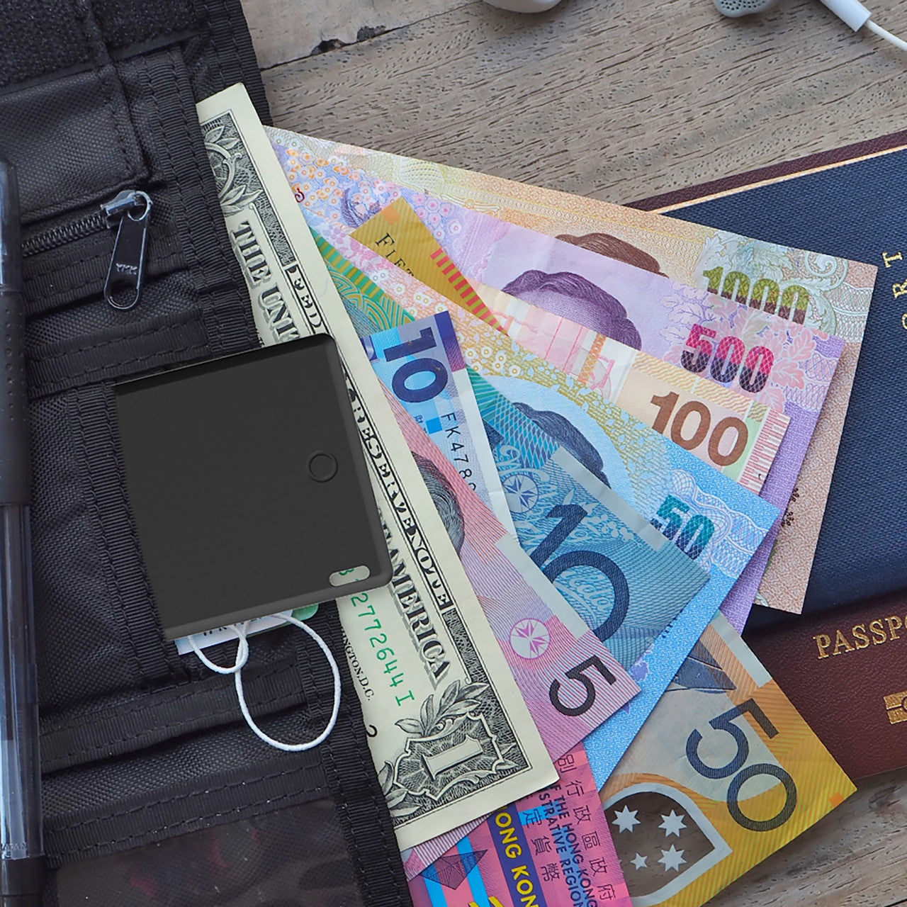 Powerboards & Adapters: Laser Ultra Slim Smart Card with Wireless Charging
