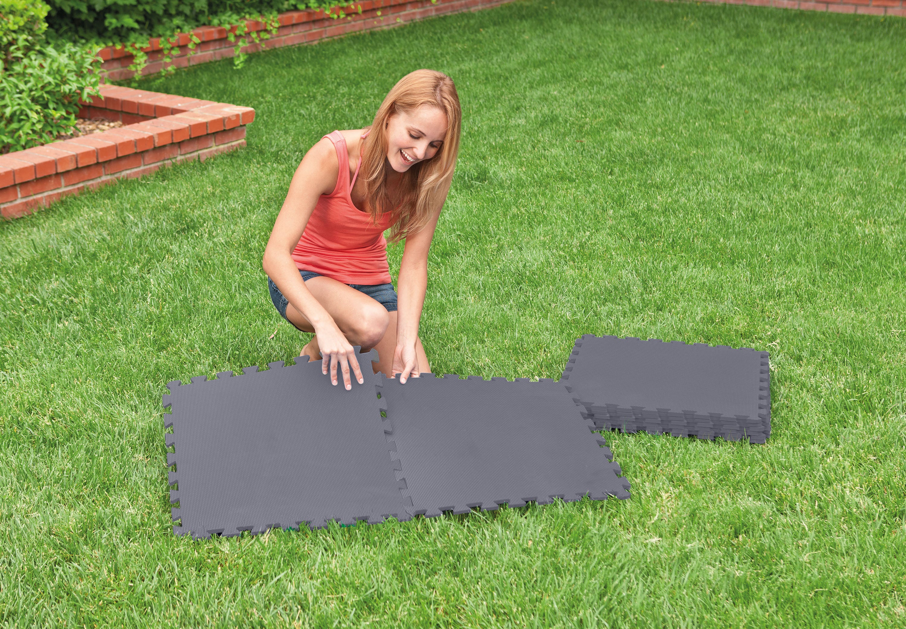 Outdoor Rugs: Intex Gray Padded Floor Protector Interlocking 8 x 50x50x0.5cm 29084