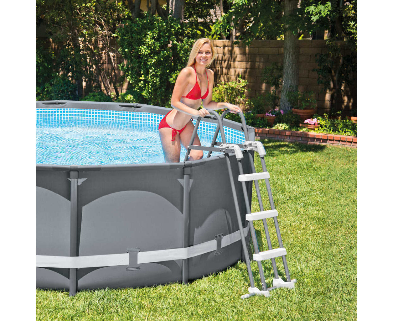 Pool Covers & Accessories: Intex Pool Ladder Removable Steps for 107cm (42") + 91cm (36in) Wall Height Pools 28075