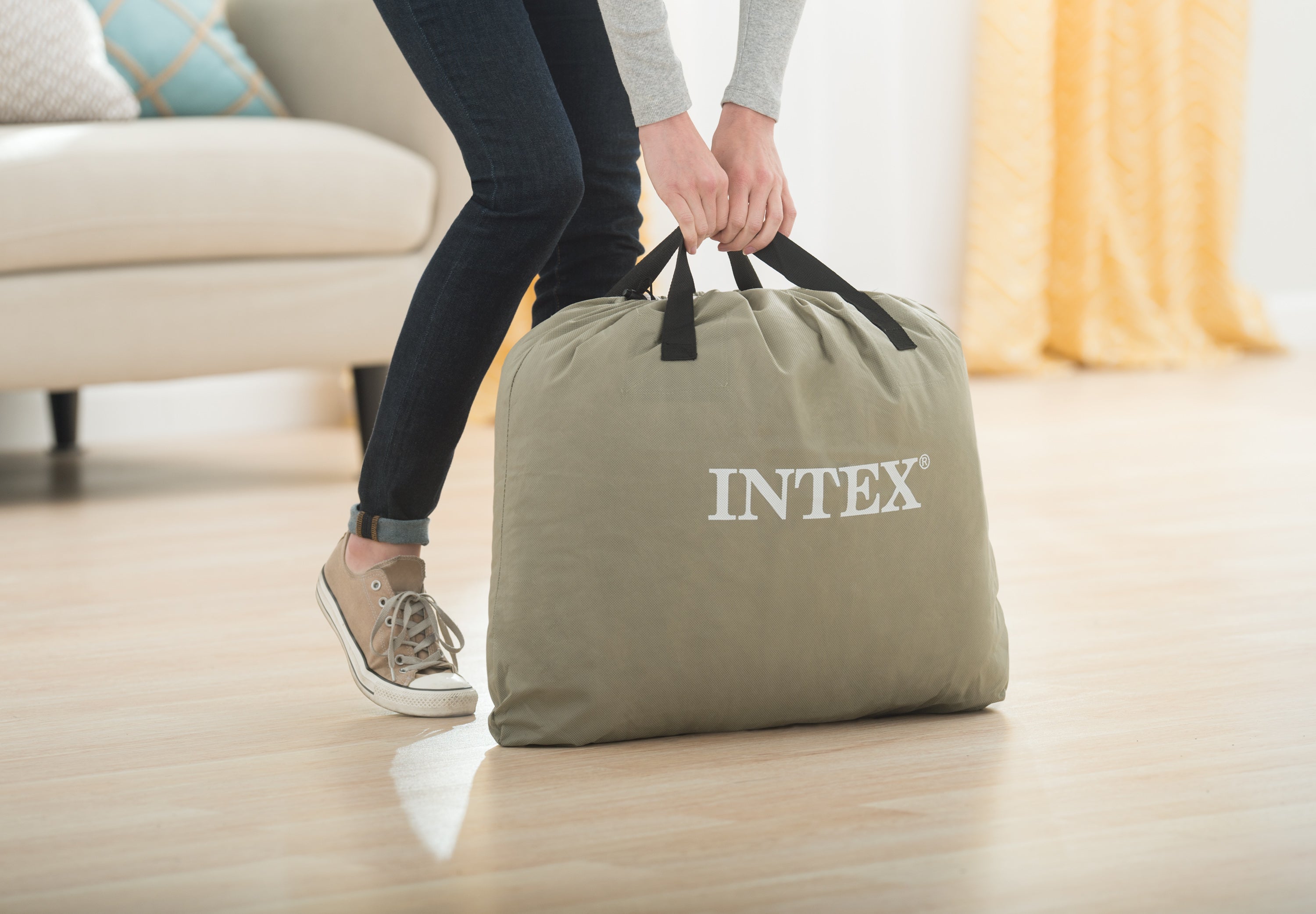 Inflatable Mattresses: Intex Single (Twin) Pillow Rest Airbed 240v Pump 42cm 64122