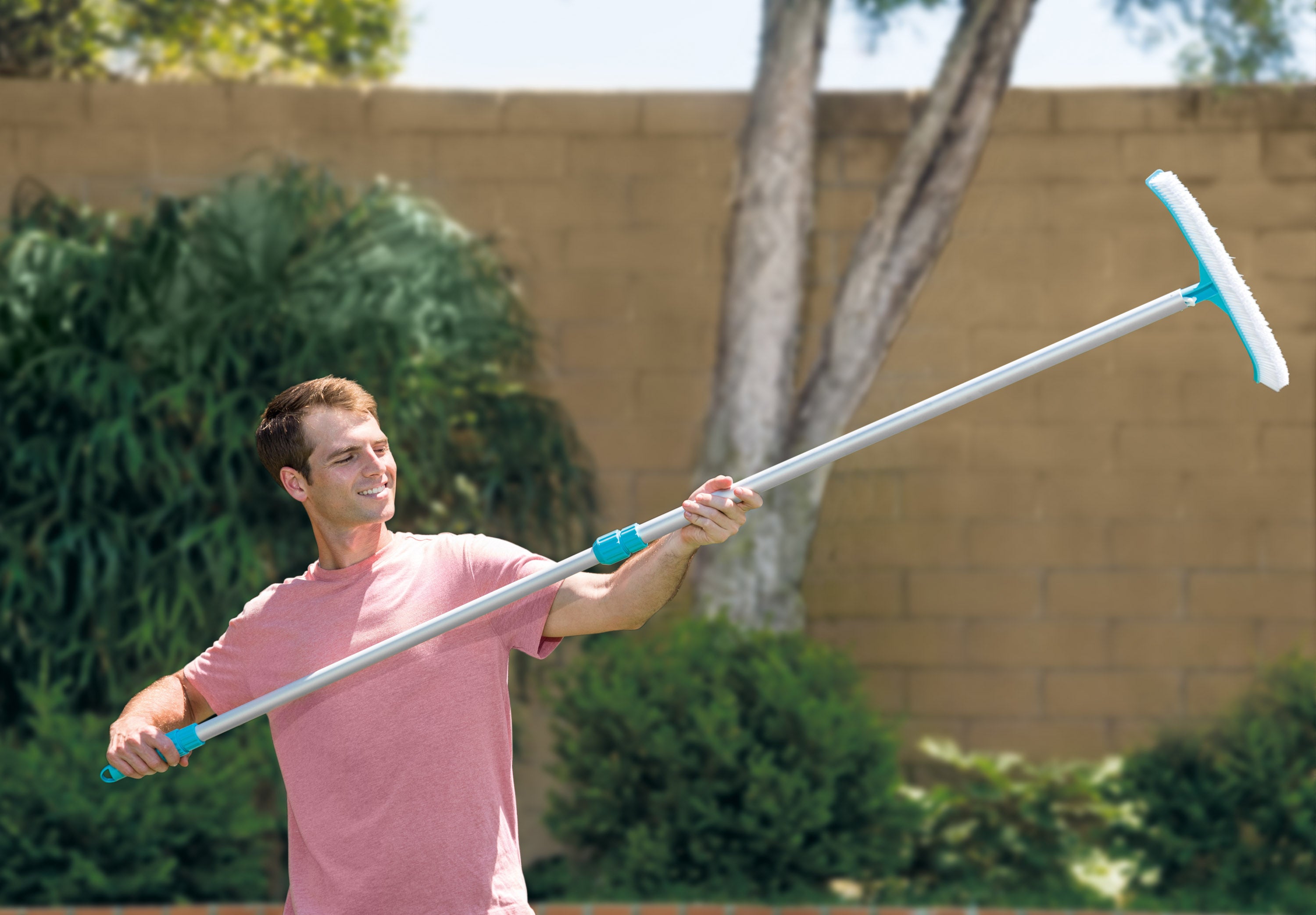 Pool Sweeps & Vacuums: Intex Pool Cleaning Curved Wall Brush 40cm - 29053