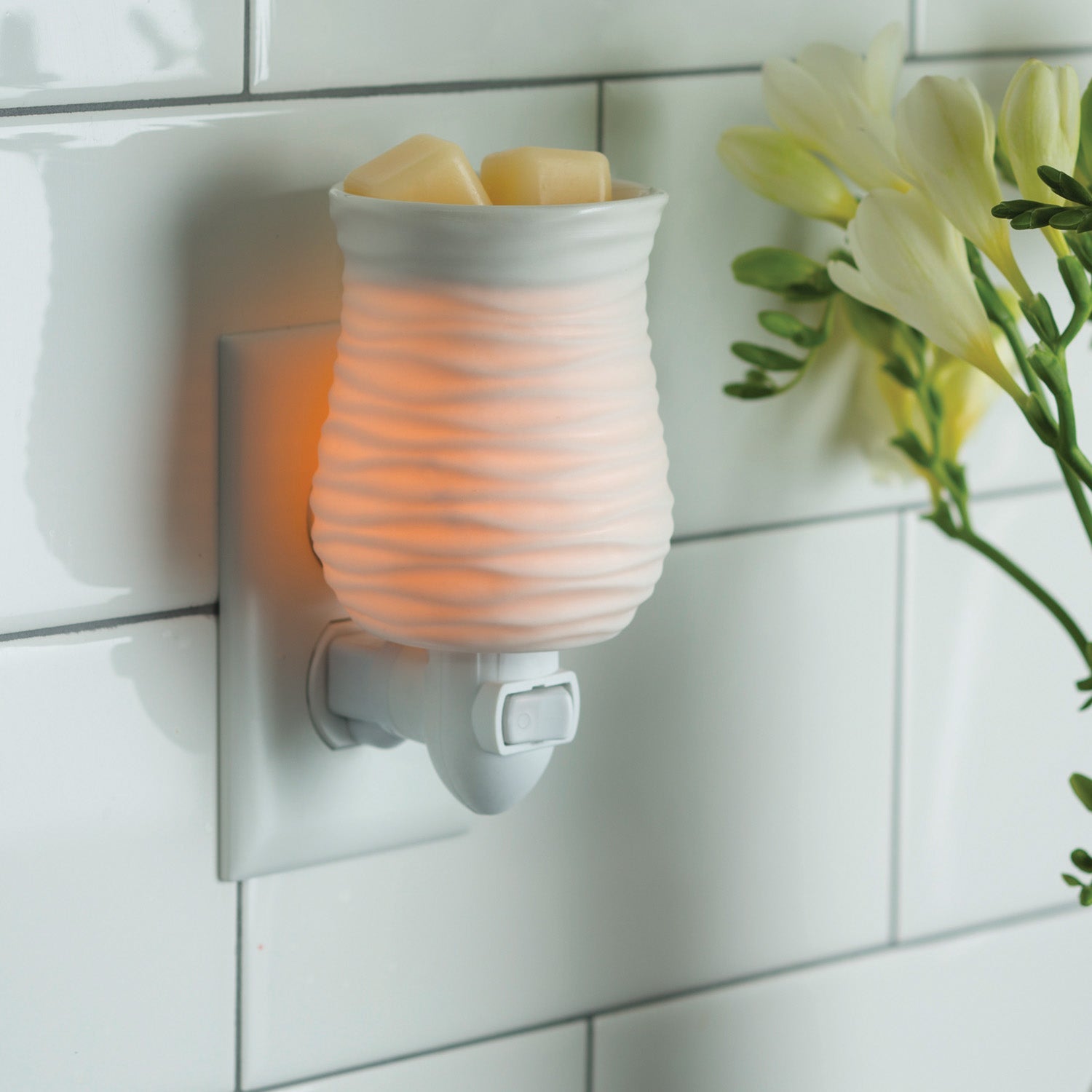 Candles & Diffusers: Harmony Pluggable Warmer