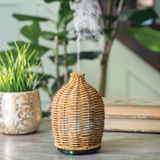 Aroma Diffusers: Wicker Vase Ultrasonic Aroma Diffuser