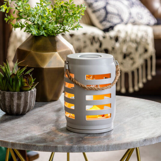 Candles & Diffusers: Shutter Canopy Illumination Warmer