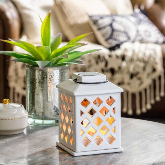 Candles & Diffusers: Trellis Lantern Canopy Illumination Warmer