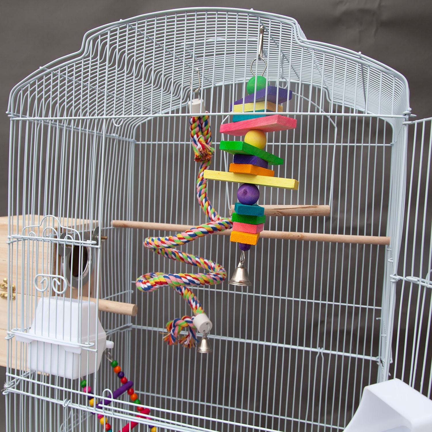 Pretend Play: Samland DOME TOP HIGH BIRD CAGE ON STAND WITH PLAY TOYS WHITE