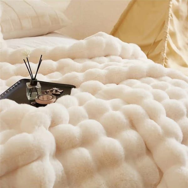 White Luxury Toscana Fleece Rabbit Fur Bubble Blanket, Double-Sided Plush King Size Bedding Set (180x200 cm)