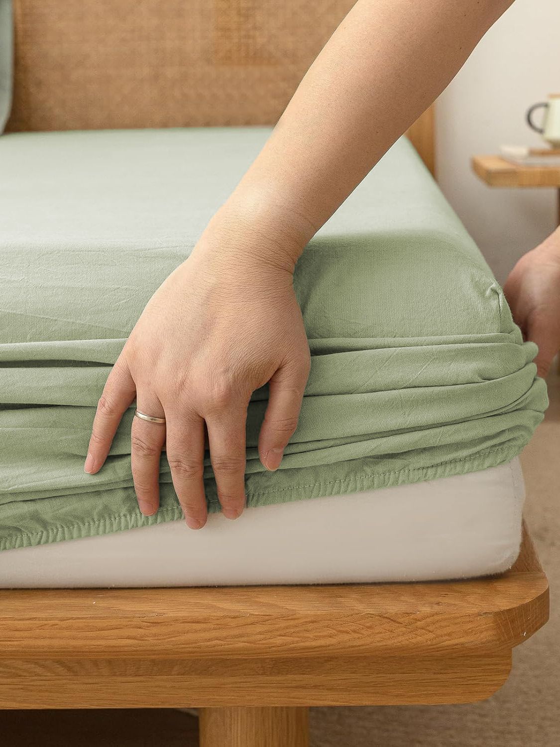 100% Cotton Fitted Sheet - Super Soft 40cm Deep Pocket Bottom Sheets - White Elastic Sheet（King,Green beans)