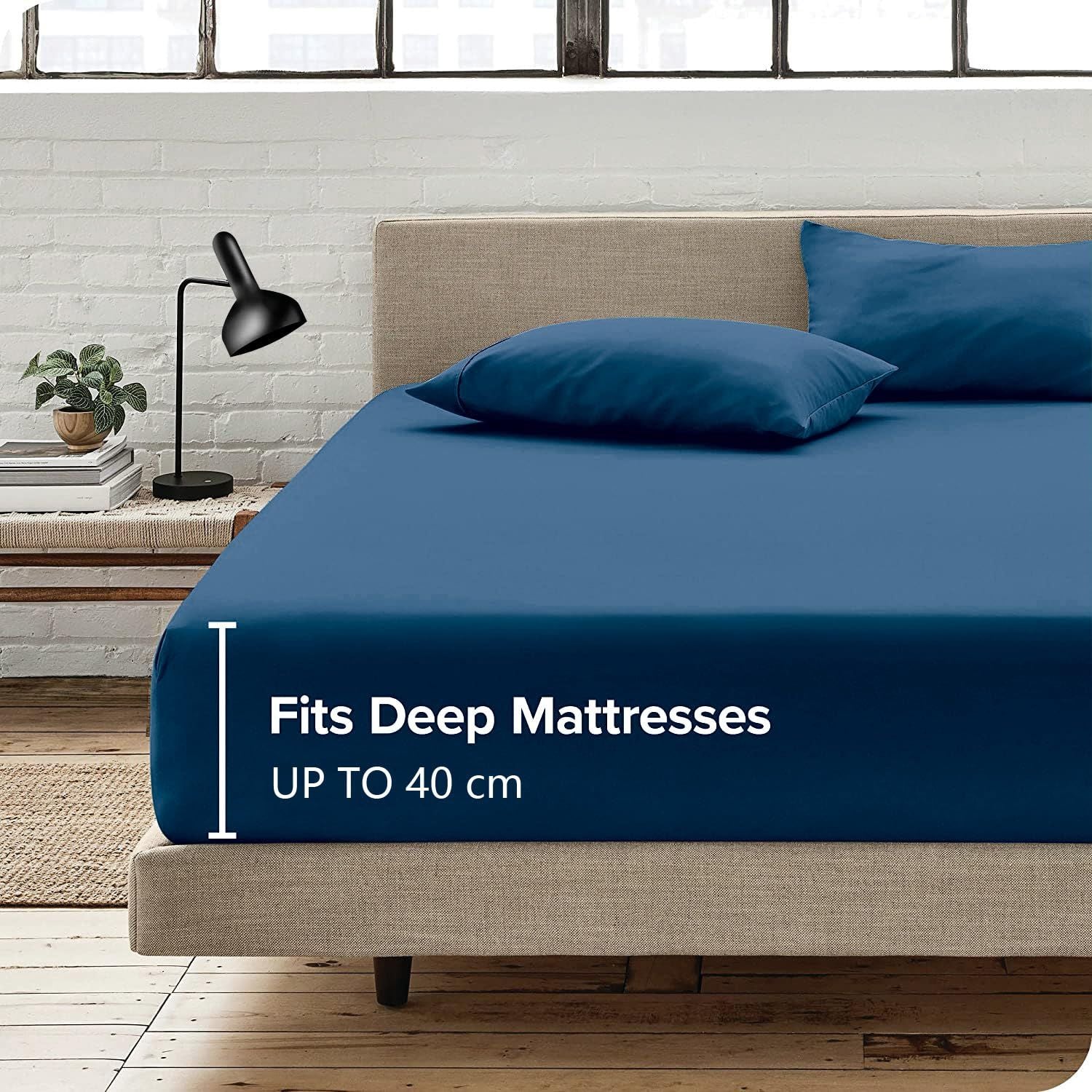 Hotel Quality Fitted Sheet - 1 Piece Fitted Sheet  -Breathable Bedding - Wrinkle, Fade, Stain Resistant- 16inch/40cm Deep Pocket Fitted Bed Sheet-Wrinkle and Fade Resistant,(Navy,Double)