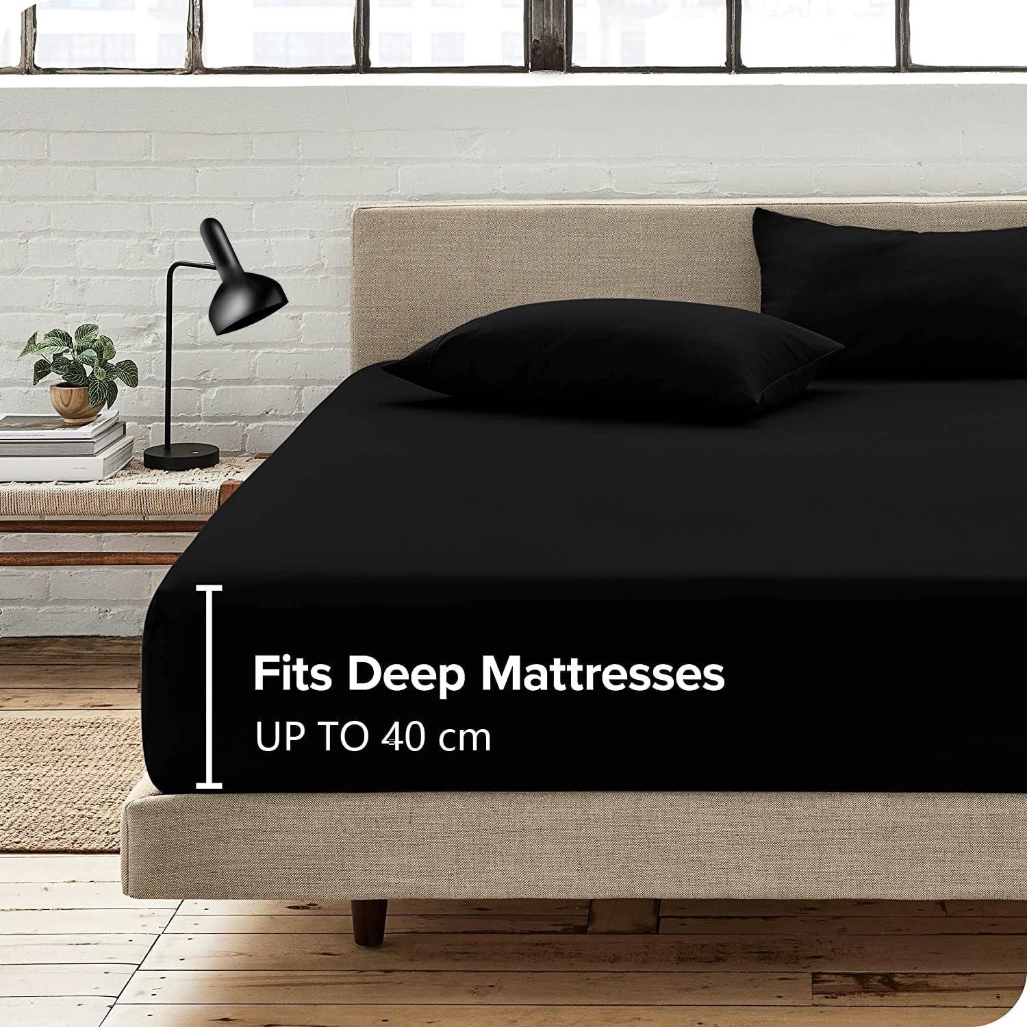 3 Piece Fitted Sheet Set- Fitted Sheet & Pillowcases -Breathable Bedding - Wrinkle, Fade, Stain Resistant- 40cm Deep Pocket Fitted Bed Sheet Set(Black,Queen)