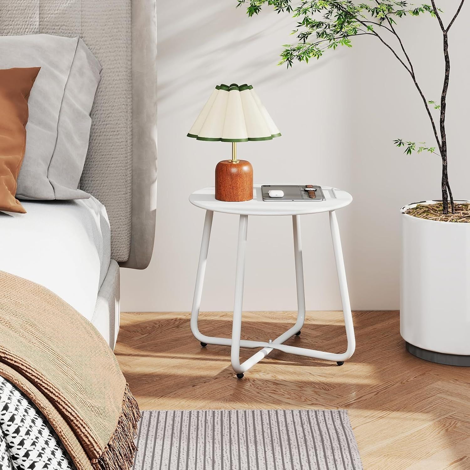 Metal Outdoor Side Table â€“ Round Patio Table, Rust-Resistant Small End Coffee Table for Balcony, Garden, Porch, Living Room & Bedroom â€“ Portable Accent Table for Indoor Outdoor Use, White