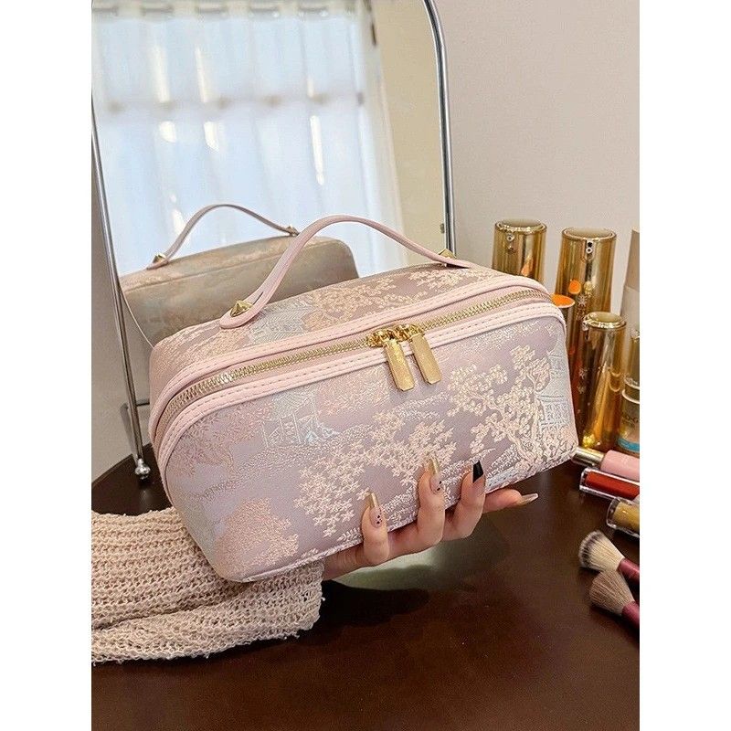 ✨ Large Capacity 3D Makeup Bag | Jacquard Fabric + Metal Zipper | Multi-Compartment Organizer, Fits Full Skincare & Makeup for Commute & Travel!/silver gray