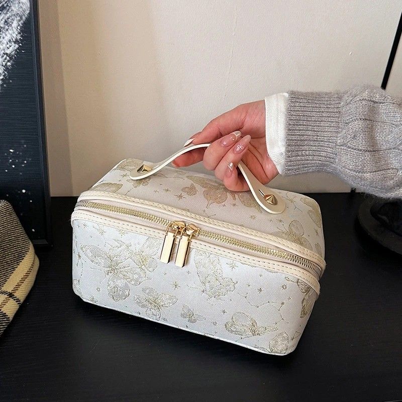 ✨ Large Capacity 3D Makeup Bag | Jacquard Fabric + Metal Zipper | Multi-Compartment Organizer, Fits Full Skincare & Makeup for Commute & Travel!/silver gray