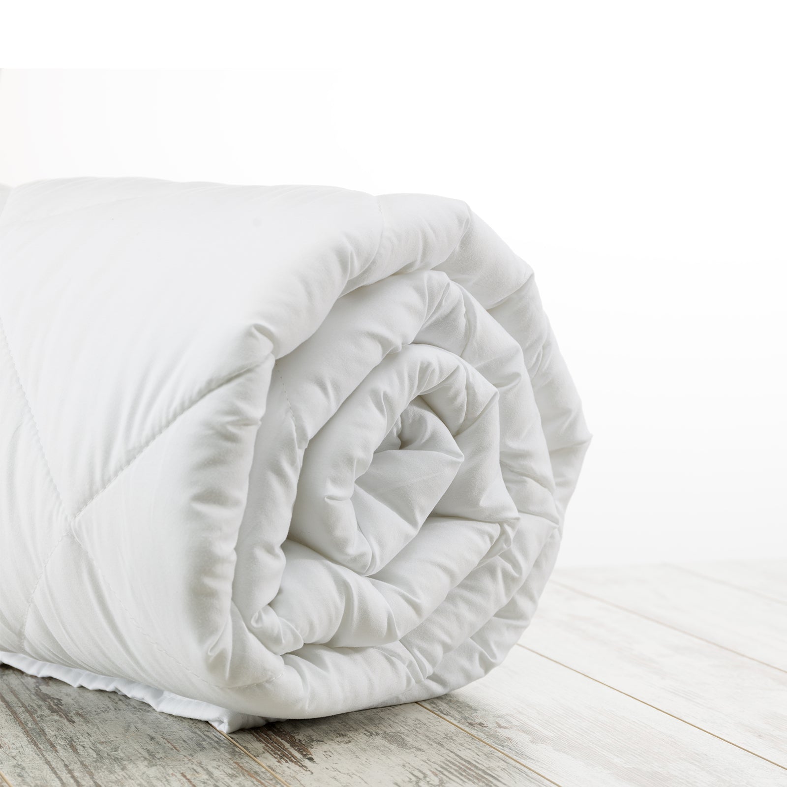 Aprons: Casa Decor Silk Touch Quilt 360GSM All Seasons Antibacterial Hypoallergenic - King Single - White