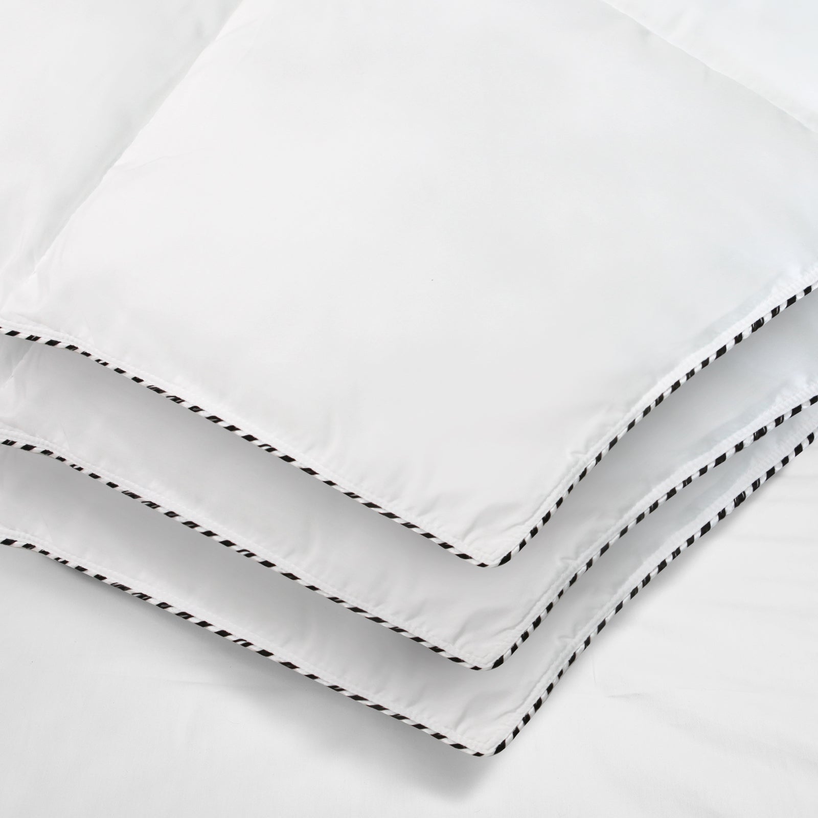 Quilts & Duvets: Royal Comfort Bamboo Blend Quilt 250GSM Luxury  Duvet 100% Cotton Cover - Double - White