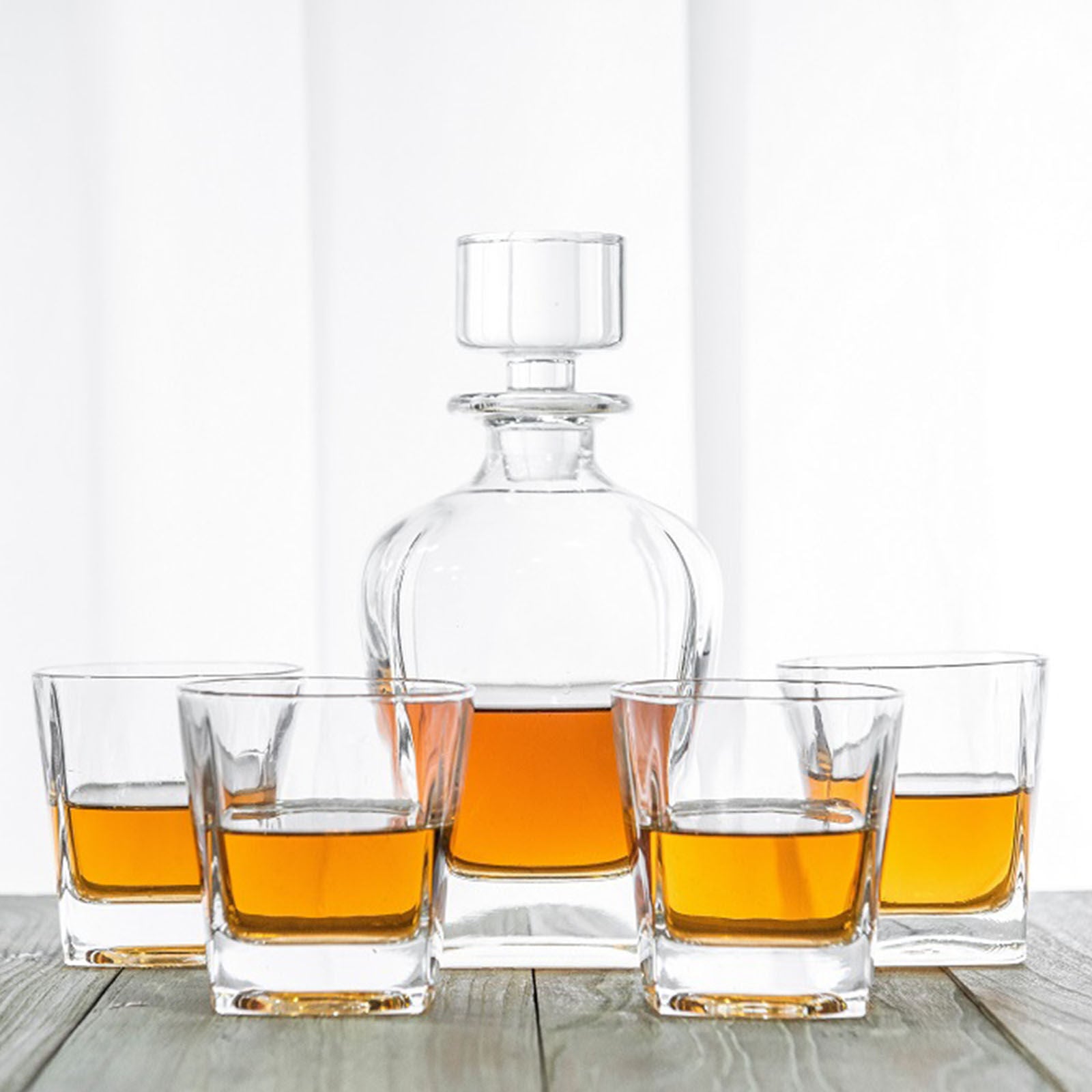 Drinkware: Novare Oval Whiskey Decanter Bottle With 4 Whiskey Glasses Set