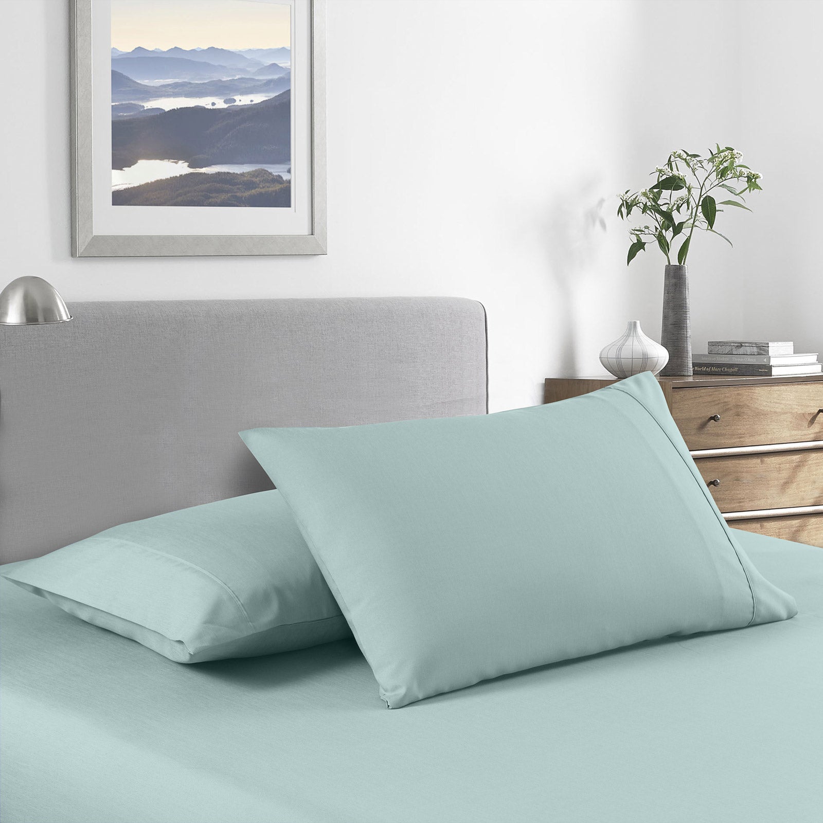 Bed Sheets: Royal Comfort 2000 Thread Count Bamboo Cooling Sheet Set Ultra Soft Bedding - Single - Frost