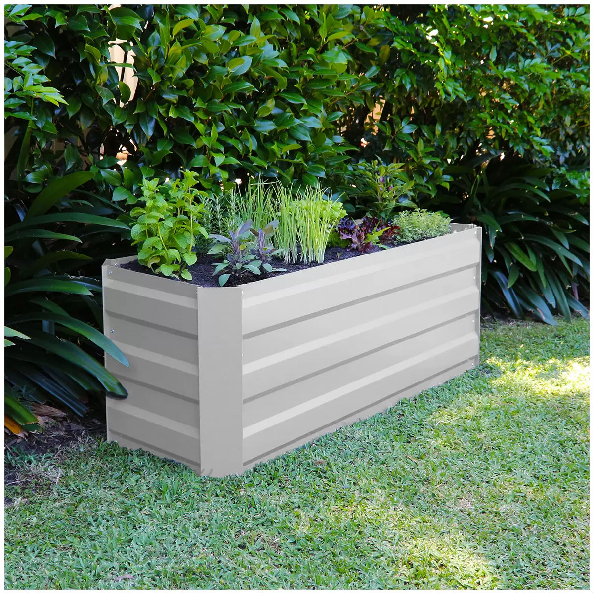 Dog Beds: Slimline Garden Bed 120 x 45 x 45cm White