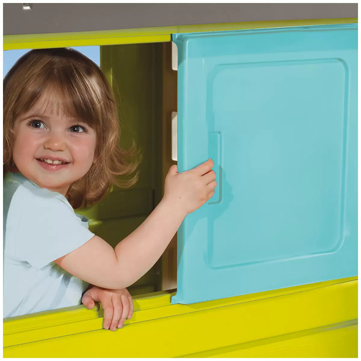 Outdoor Play Equipment: Pretty playhouse