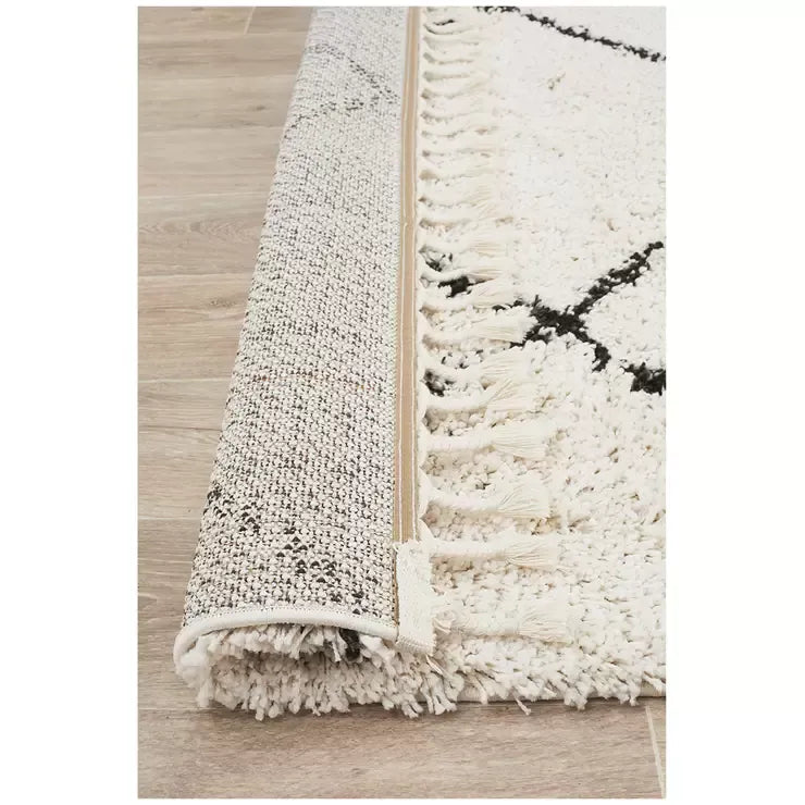 Saffron 22 White Indoor Rug 400 x 300cm - Plush Polypropylene for Living Room
