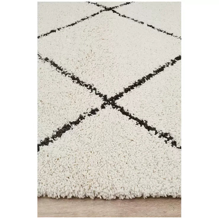 Saffron 22 White Indoor Rug 400 x 300cm - Plush Polypropylene for Living Room