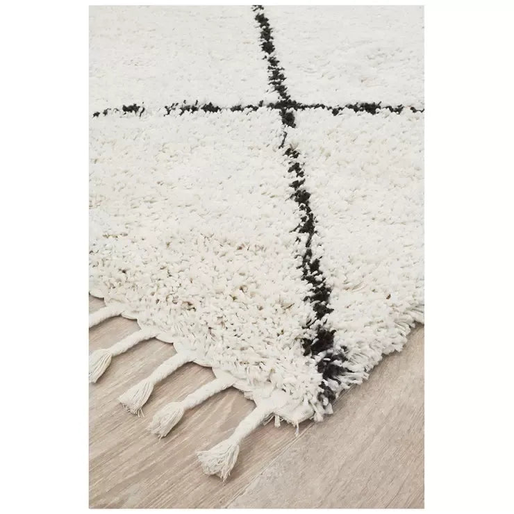 Saffron 22 White Indoor Rug 400 x 300cm - Plush Polypropylene for Living Room
