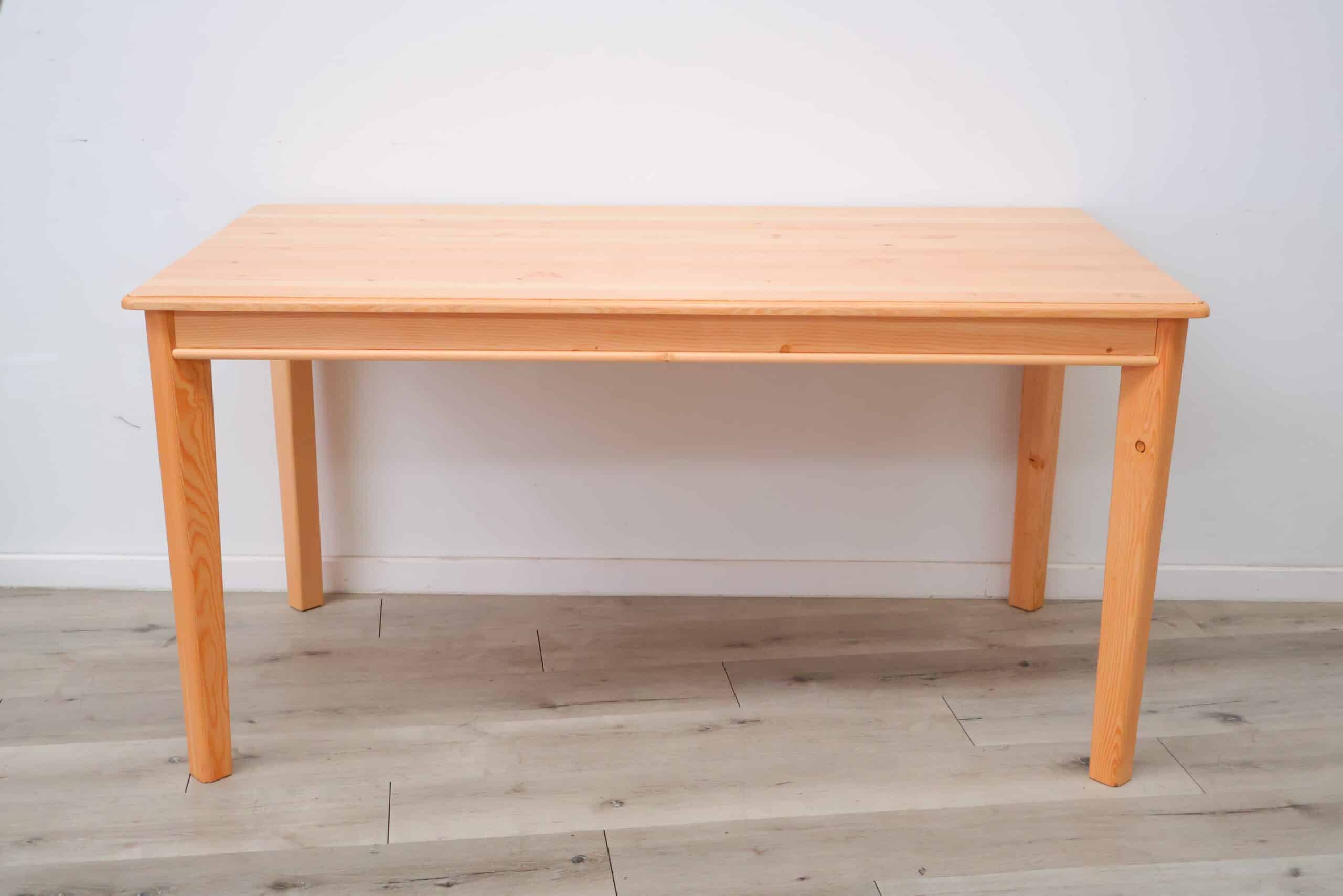 Outdoor Tables: Rectangular Dining Table