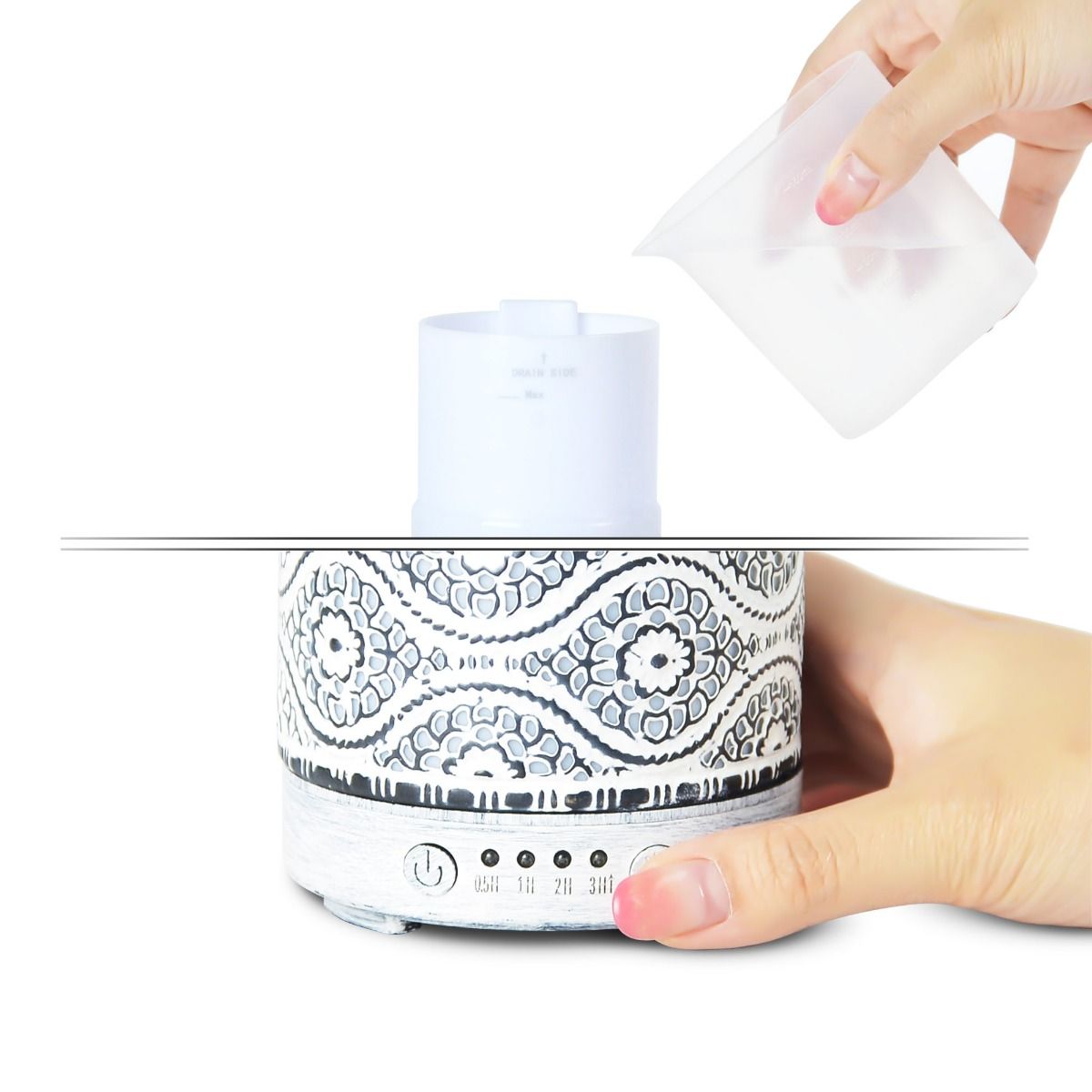 Aroma Diffusers: activiva 100ml Metal Essential Oil and Aroma Diffuser-Vintage White
