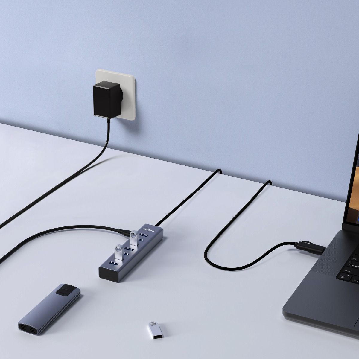 Laptop Stands: mbeat 7-Port USB Hub with Dual USB-A & USB-C Connector