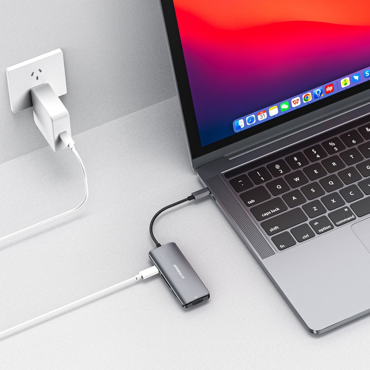 Keyboards & Accessories: mbeat 7-in-1 USB-C 3.2 Gen2 Hub with 8K Video, 10Gbps Data - Space Grey