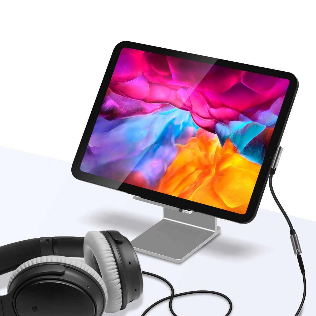 Audio Players & Recorders: mbeat Elite USB-C to 3.5 Audio Adapter - Space Grey