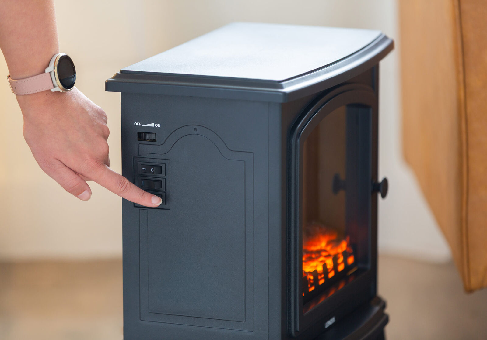 Electric 1000W to 2000W Fireplace Heater with Realistic Log Flame Display