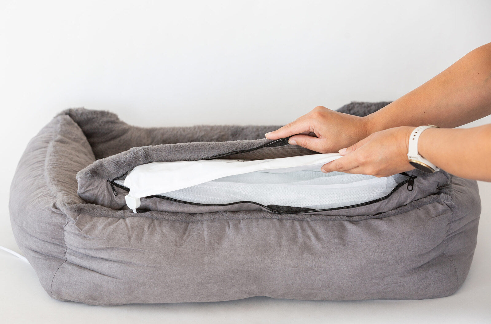 Blankets & Throws: Easy to Clean Electric Heated Rabbit Faux Fur Covering Pet Bed - Medium