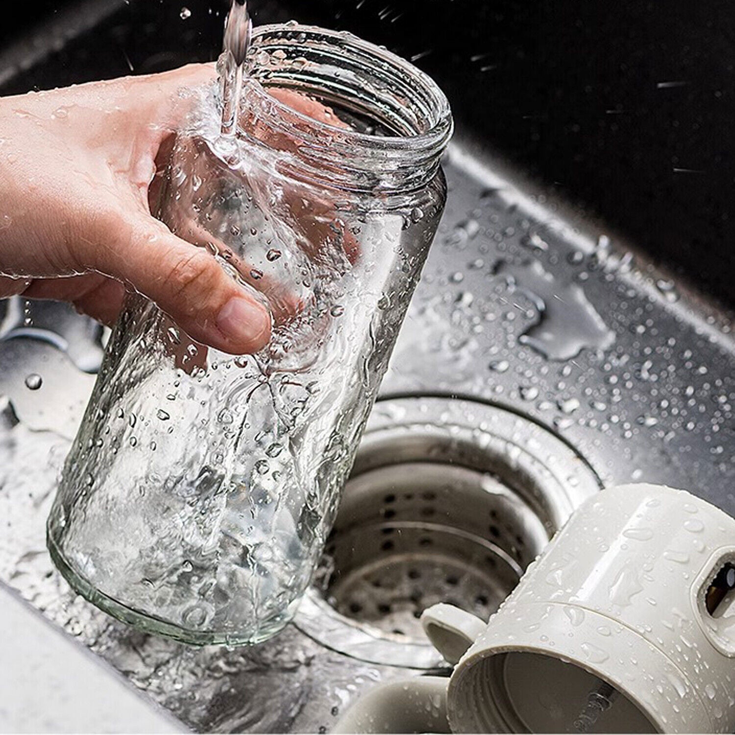 Kitchen Utensils: 2 in 1 Oil Sprayer Dispenser Spray Bottle Cooking Baking BBQ Kitchen Tools 550ML