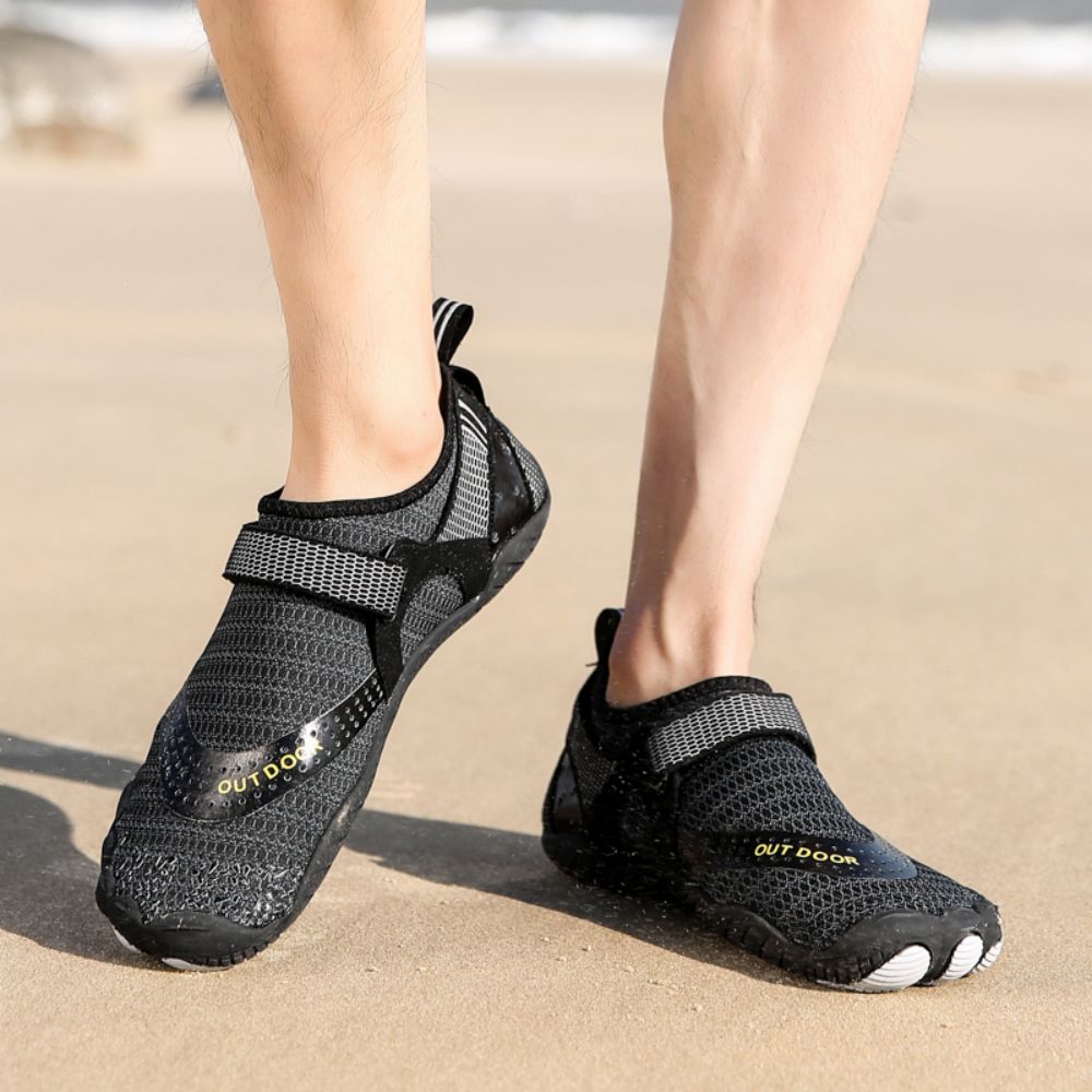 Boy's Shoes: Men Women Water Shoes Barefoot Quick Dry Aqua Sports Shoes - Black Size EU39 = US6