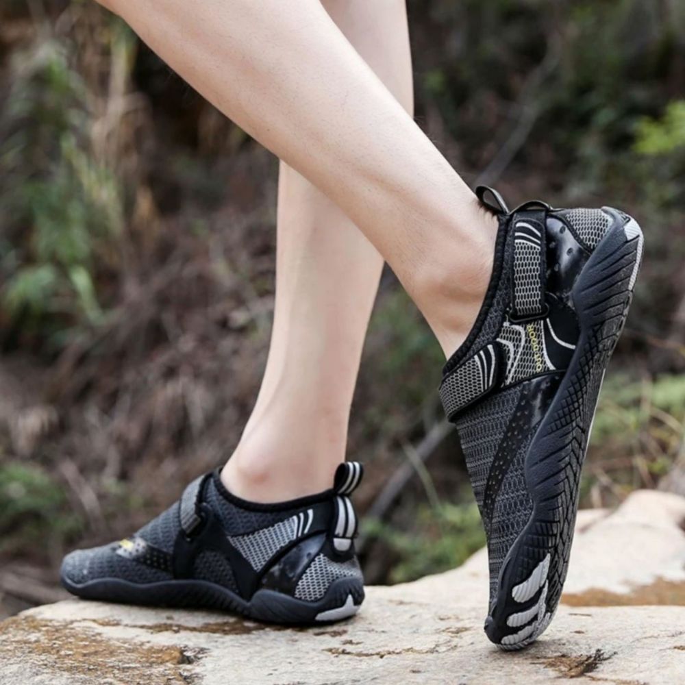 Boy's Shoes: Men Women Water Shoes Barefoot Quick Dry Aqua Sports Shoes - Black Size EU39 = US6