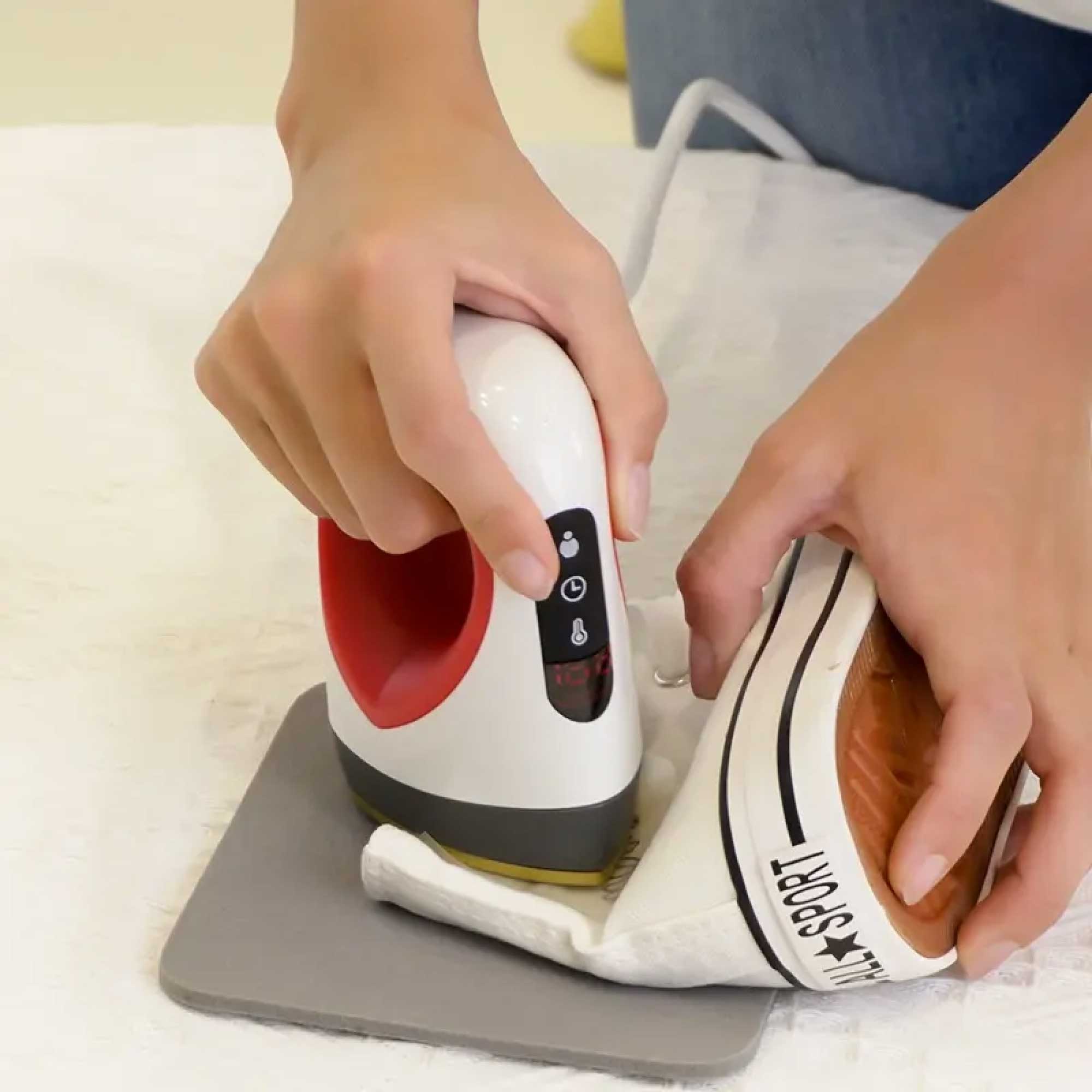 Arts & Crafts: Mini Heat Press - Handheld T-Shirt Shoe Hat Vinyl Printing Transfer Machine