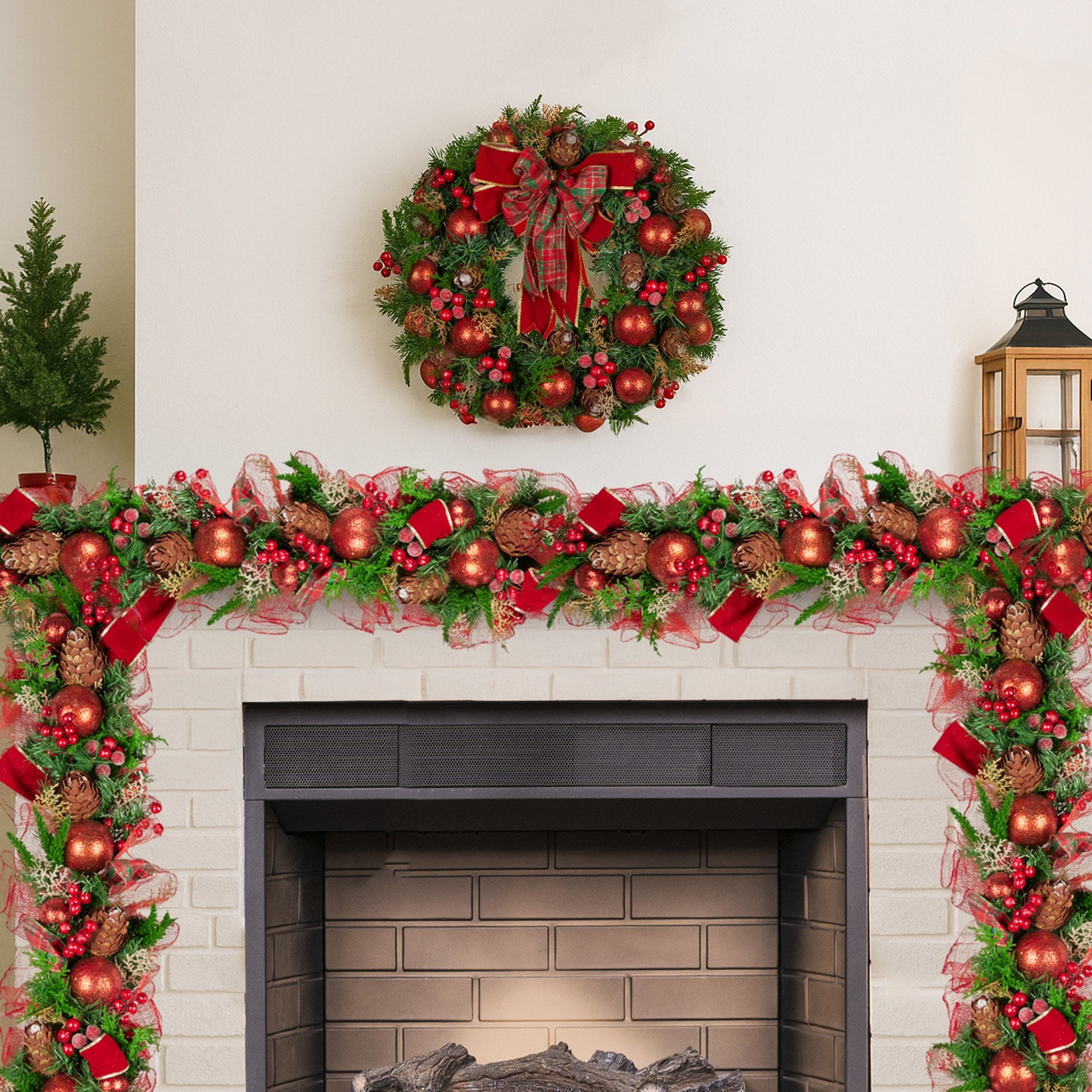 Christmas Wreaths & Garlands: Christabelle 1m Christmas Garland with Red Berries & Pine Cones Baubles Berries Tree Decoration Ornament Red Green