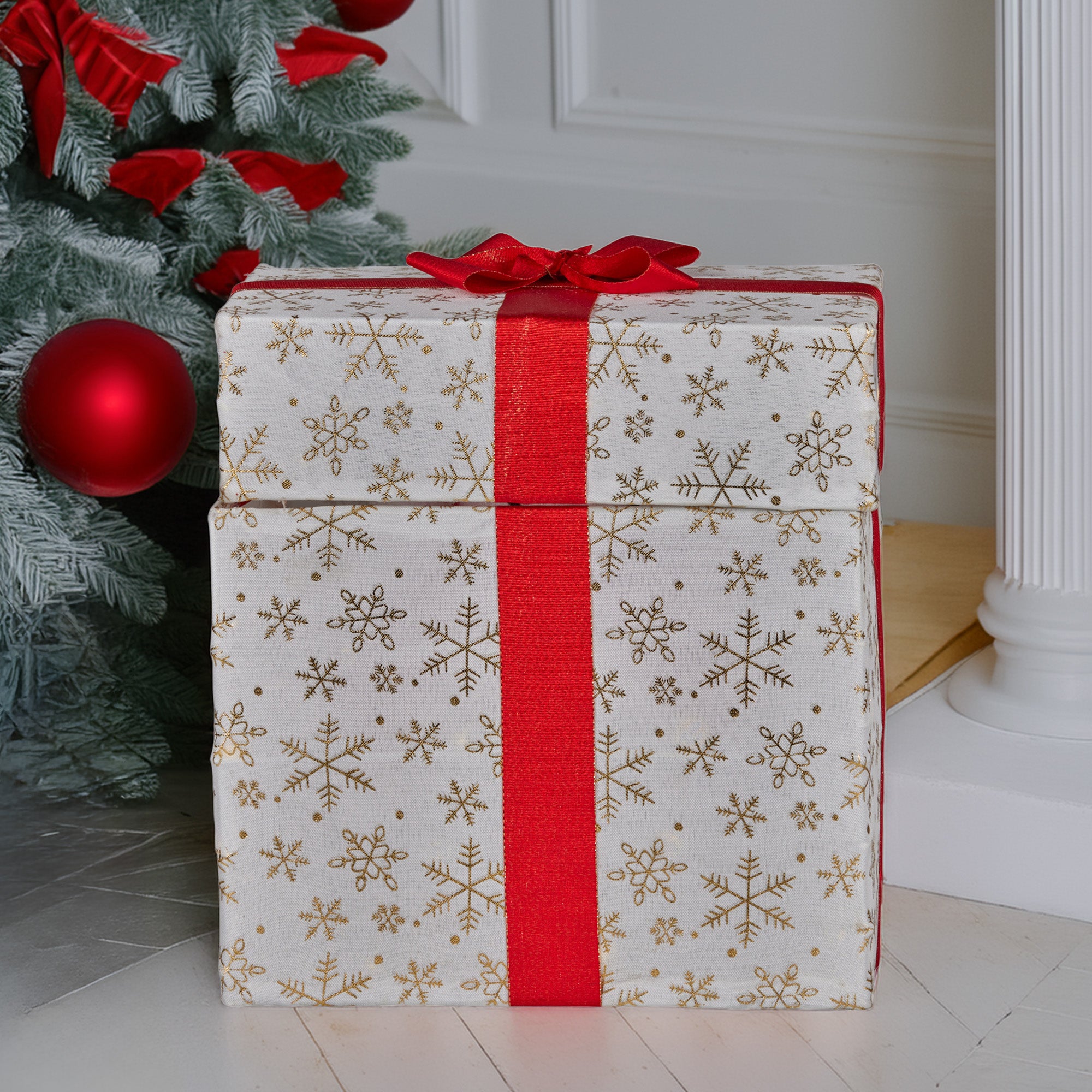 Christmas Decorations: Christabelle Animated Snowman Gift Box Led Christmas Tree Decoration Ornaments