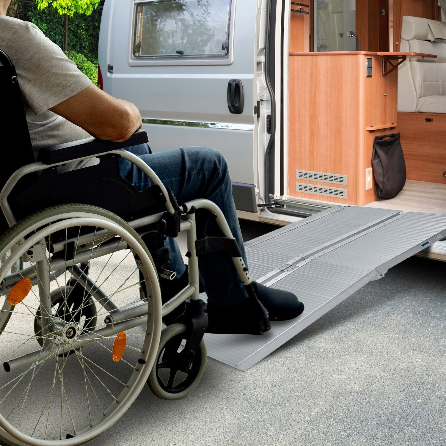 Automotive Loading Ramps: Kartrite 4ft Aluminium Foldable Wheelchair Ramp Non-Slip R02 Silver