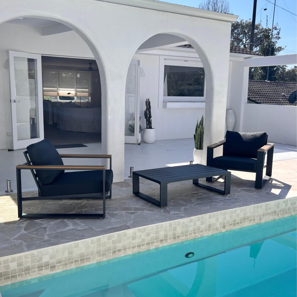 Outdoor Sofas & Lounge Sets: 5 Seater Grandeur Lounge Suite  White