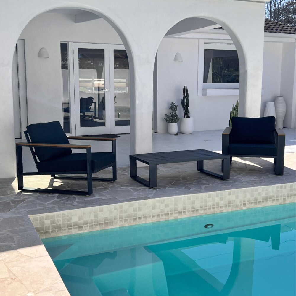 Outdoor Sofas & Lounge Sets: 5 Seater Grandeur Lounge Suite  White